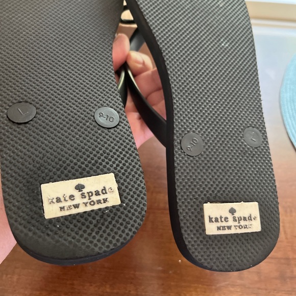 Kate Spade Black Multi Nova Lipstick Print Flip Flop Thong Sandals - Picture 9 of 15